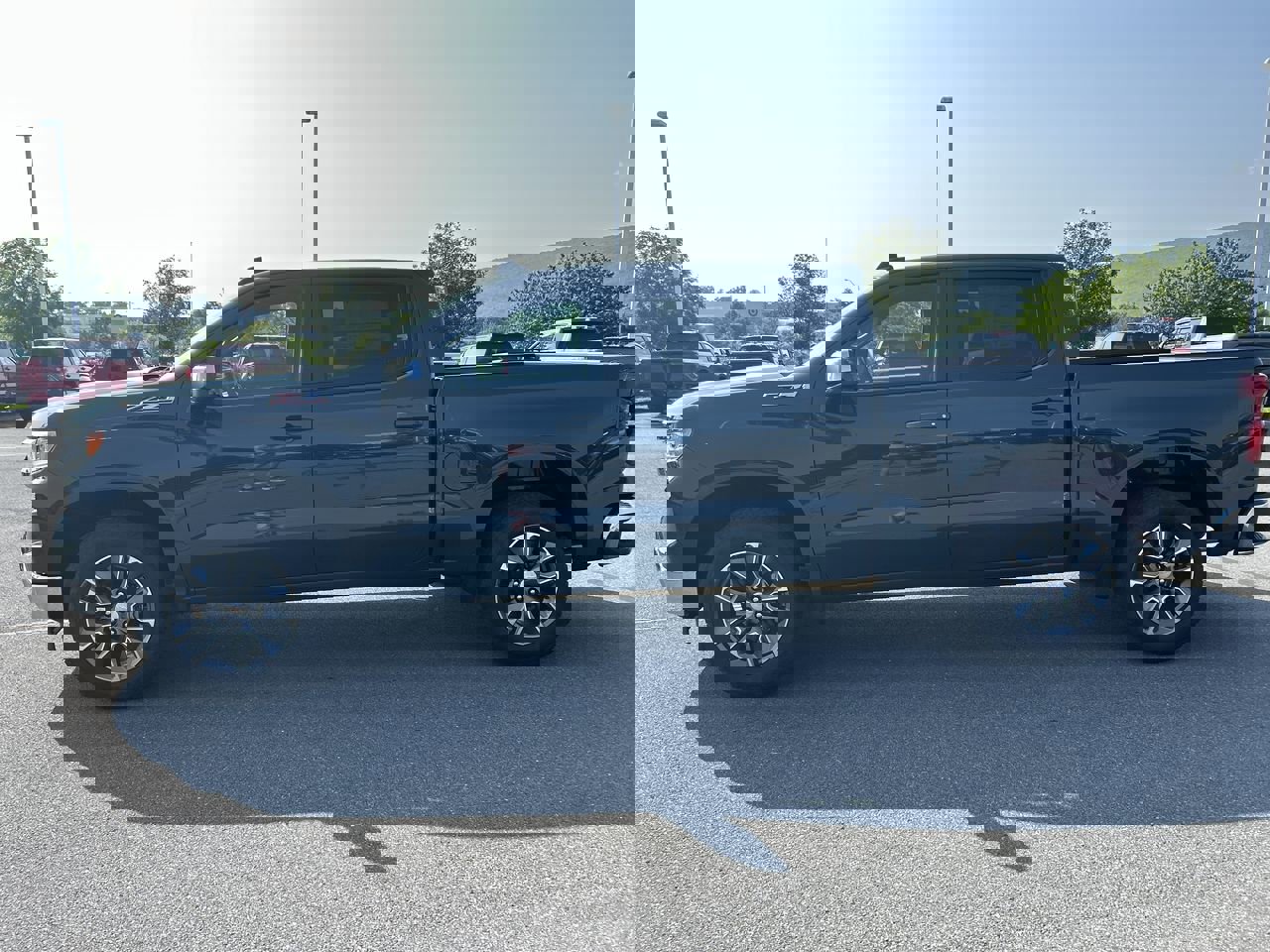 2026 Chevrolet Silverado 1500 LT photo 4