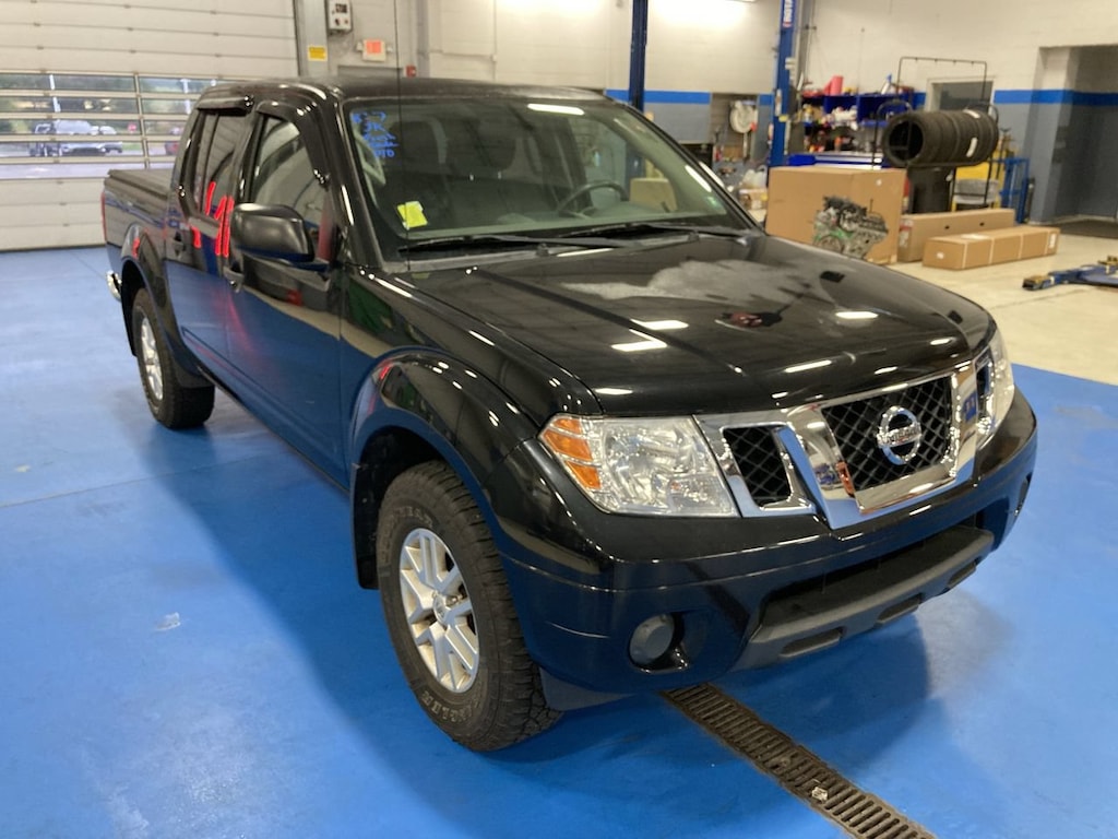 Used 2019 Nissan Frontier SV Truck Crew Cab