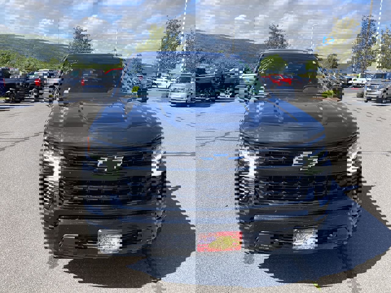 2022 Chevrolet Silverado 1500 RST photo 2