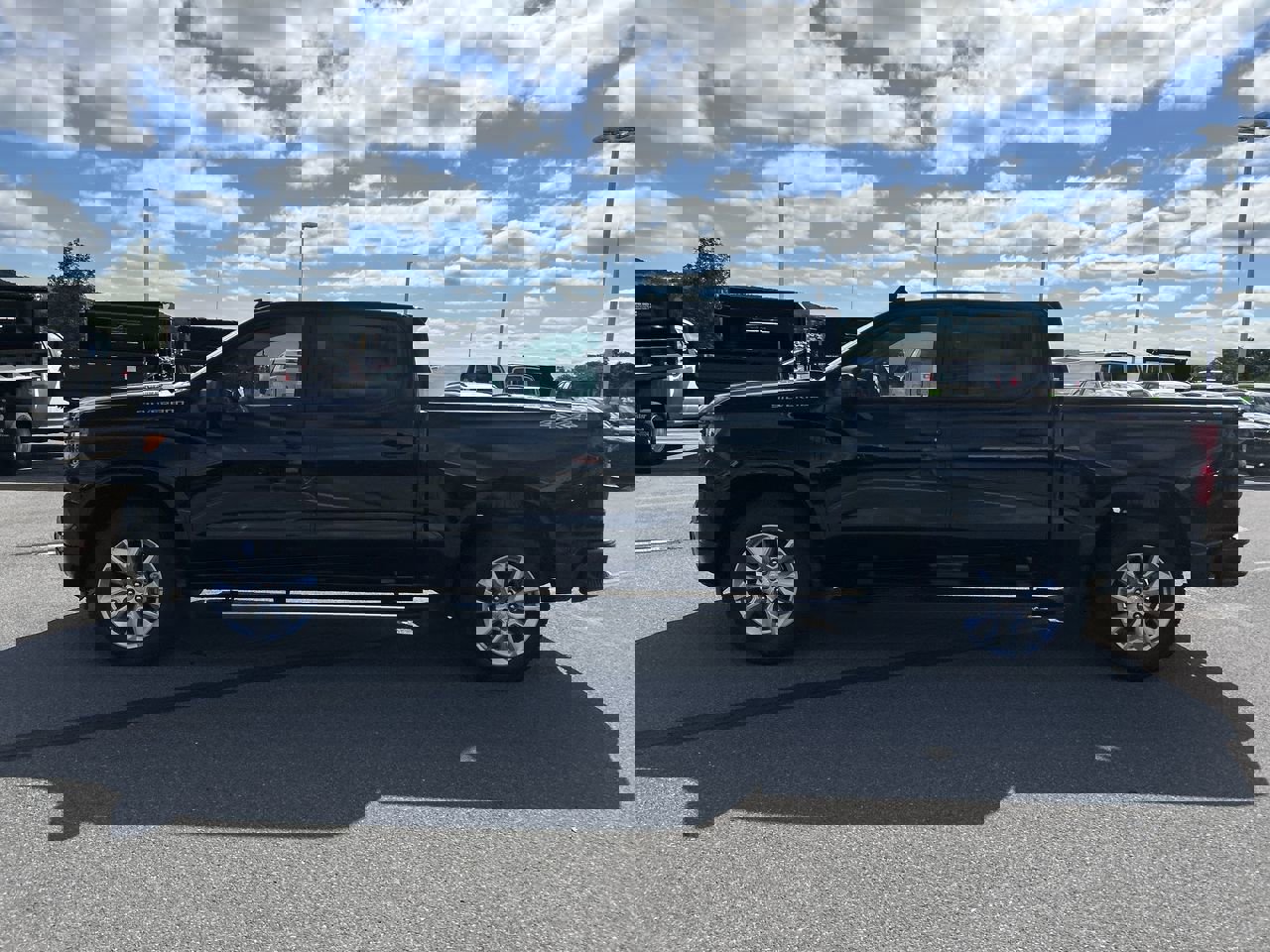 2026 Chevrolet Silverado 1500 Custom photo 2