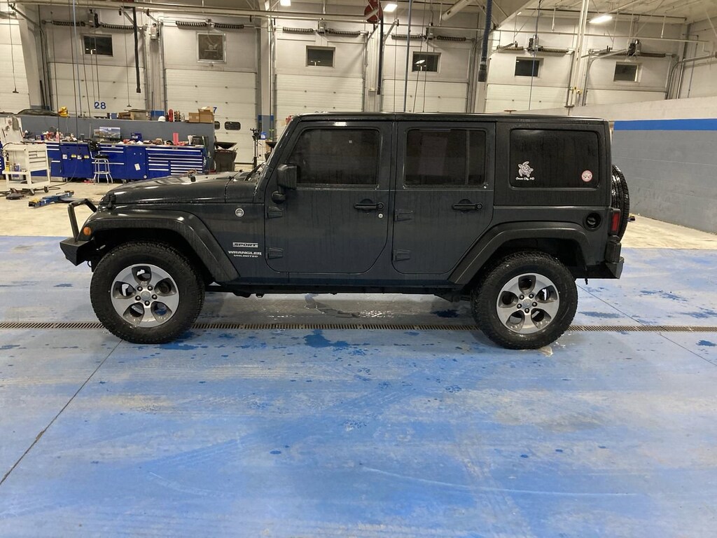 Used 2017 Jeep Wrangler JK Unlimited Sport 4x4 SUV