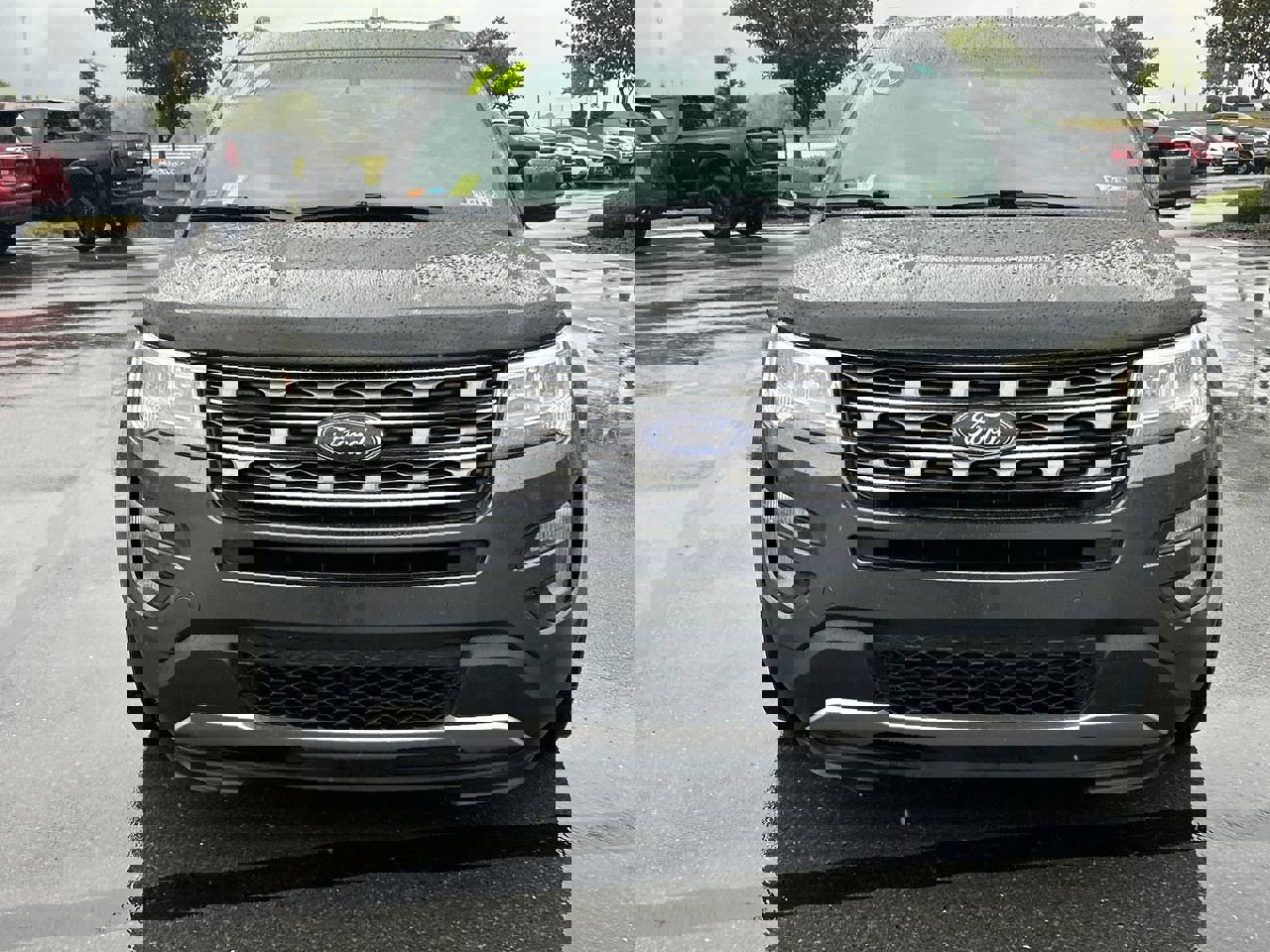 2016 Ford Explorer XLT photo 2