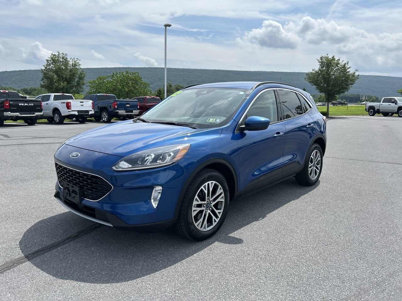2022 Ford Escape SEL photo 3