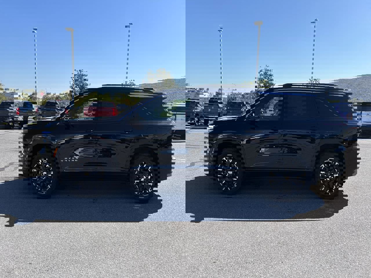 2026 Chevrolet Traverse photo 3