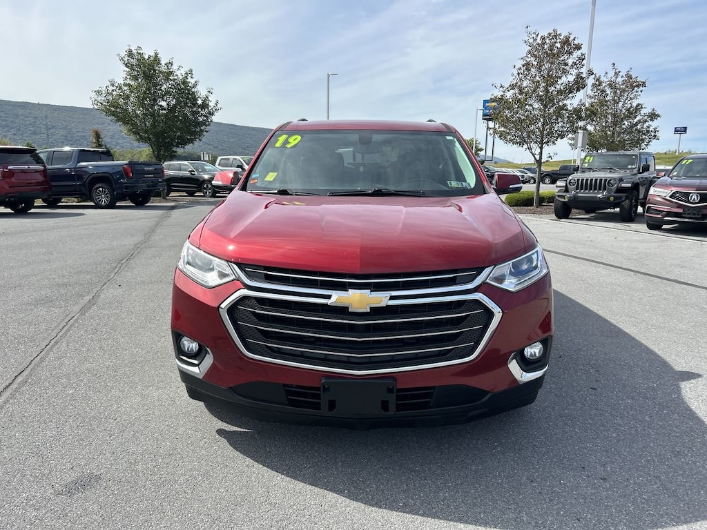 Used 2019 Chevrolet Traverse LT Cloth w/1LT SUV