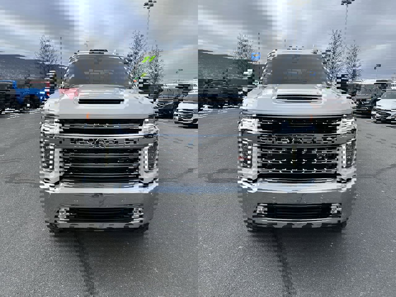 2021 Chevrolet Silverado 3500HD LTZ photo 2