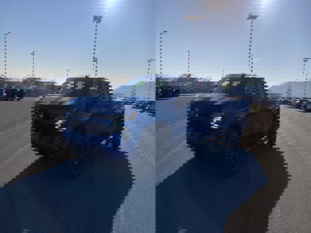 2023 Chevrolet Silverado 1500 RST photo 3