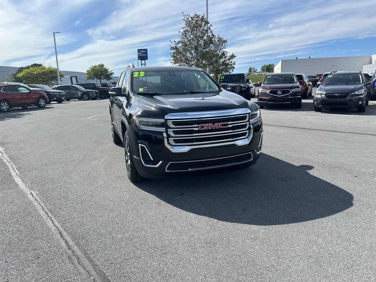 2023 GMC Acadia SLE's photo