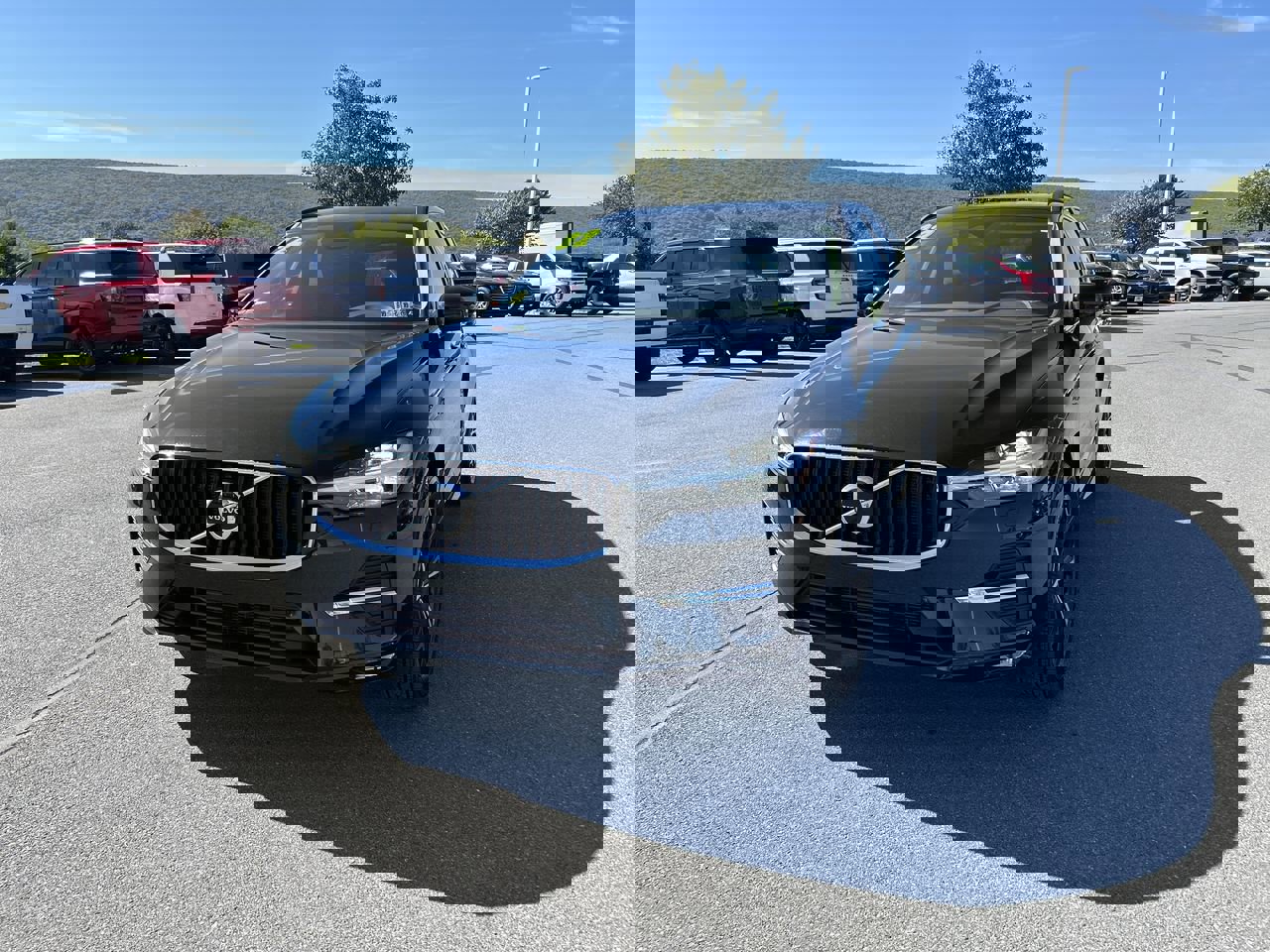 2022 Volvo XC60 B5 Momentum photo 3