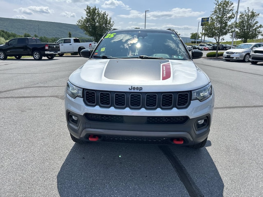 Used 2025 Jeep Compass Trailhawk SUV
