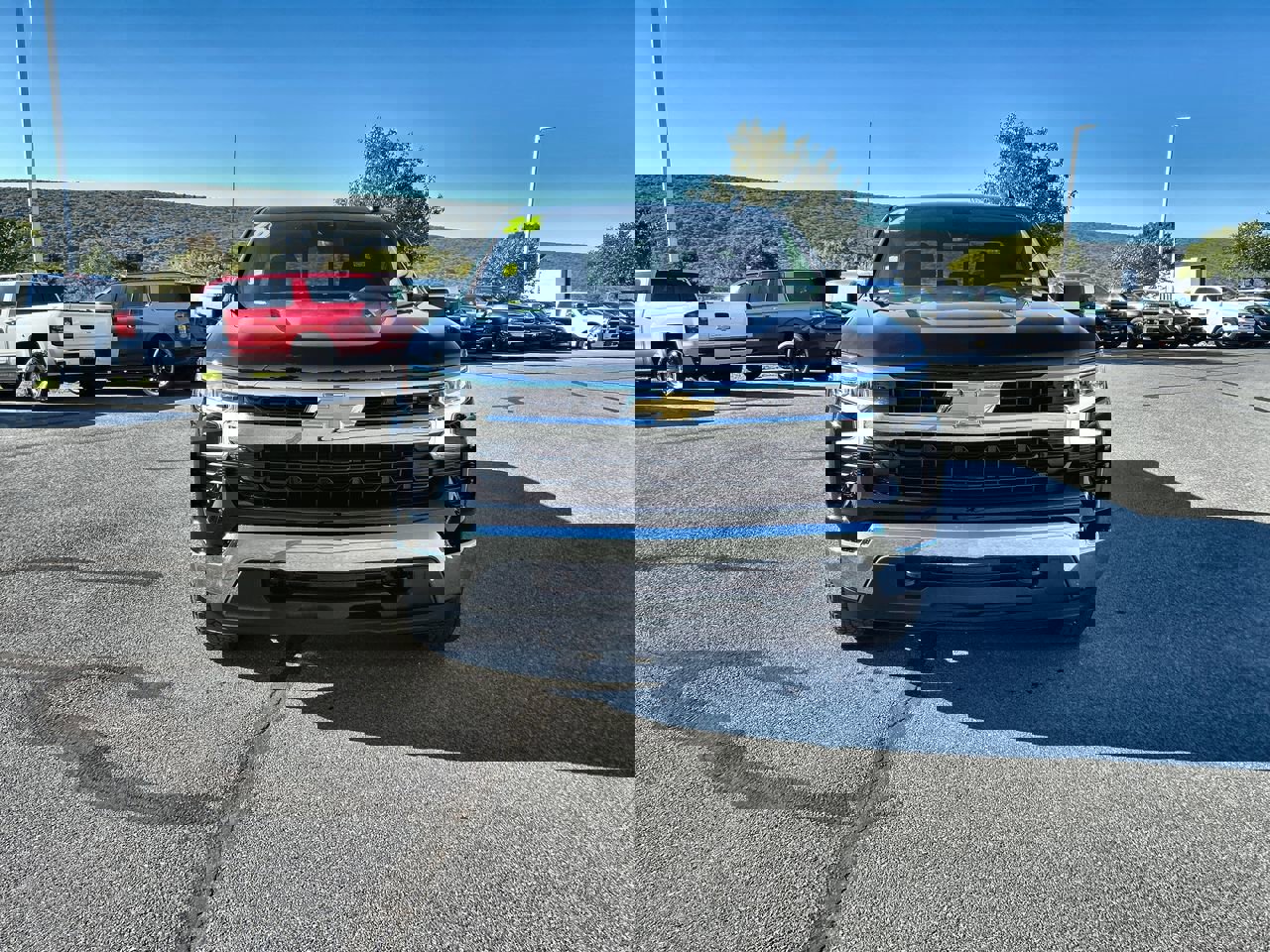 2026 Chevrolet Silverado 1500 LT photo 2