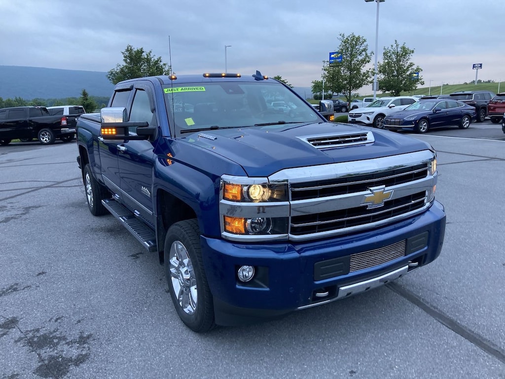 Used 2019 Chevrolet Silverado 2500HD High Country Truck Crew Cab