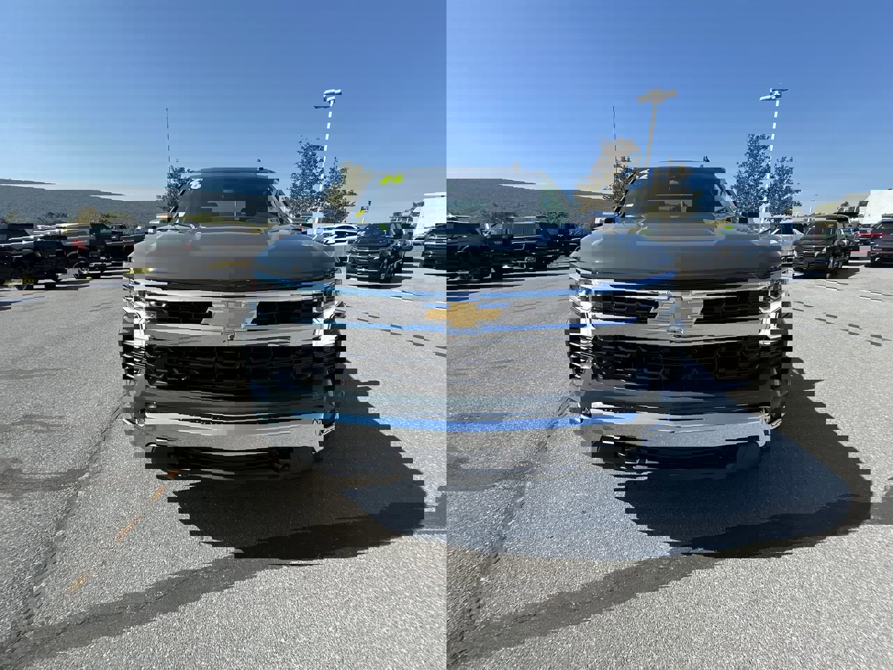2026 Chevrolet Silverado 1500 LT photo 2