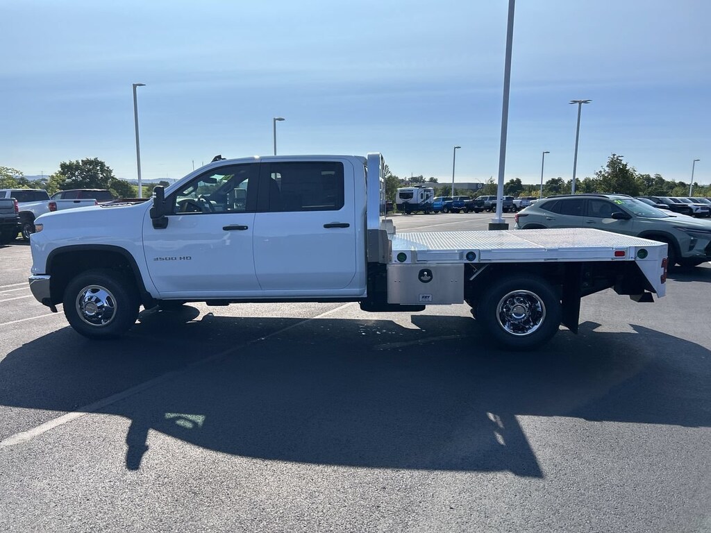 New 2026 Chevrolet Silverado 3500 HD Chassis Work Truck Truck Crew Cab