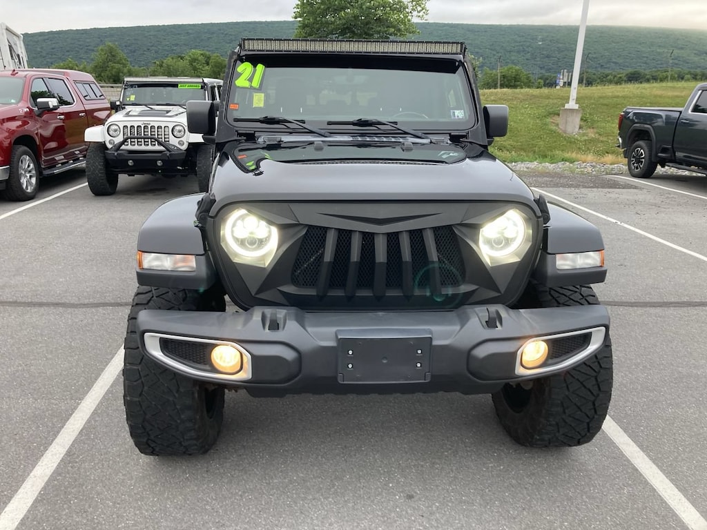 Used 2021 Jeep Gladiator Overland Truck Crew Cab