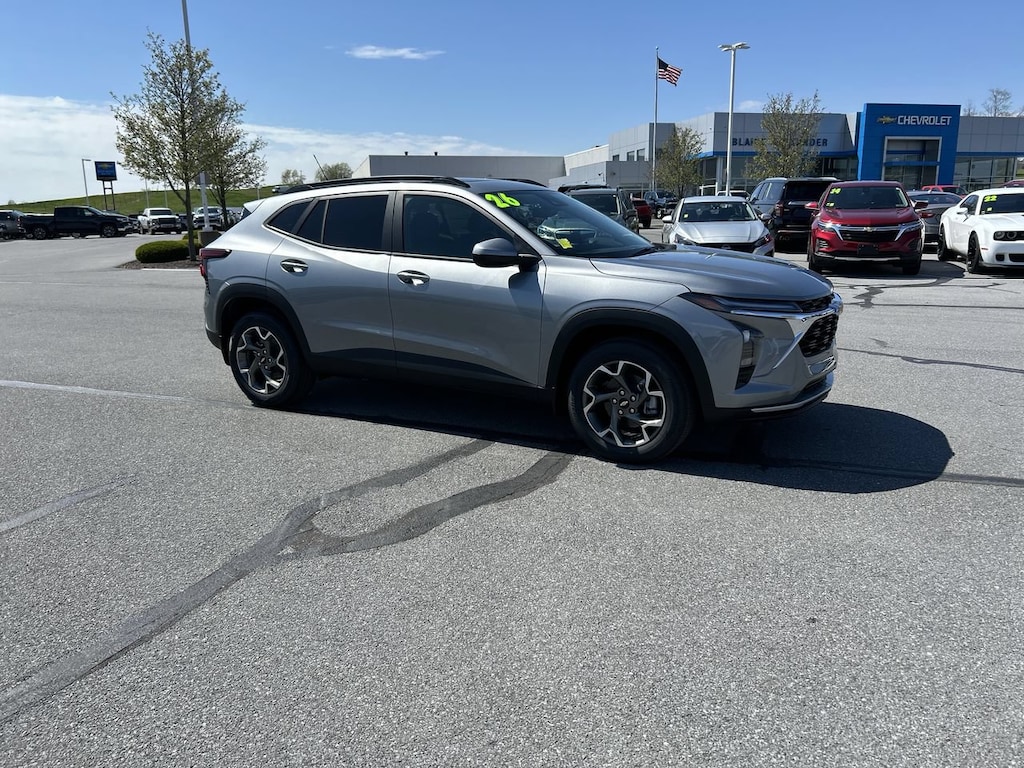 New 2026 Chevrolet Trax LT SUV