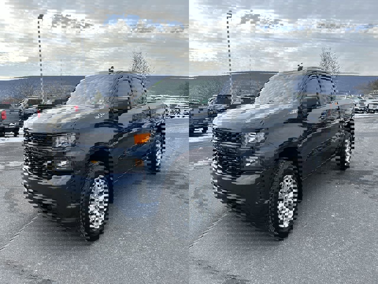 2020 Chevrolet Silverado 1500 Custom photo 3