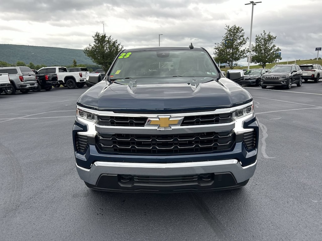 Used 2023 Chevrolet Silverado 1500 LT Truck Crew Cab