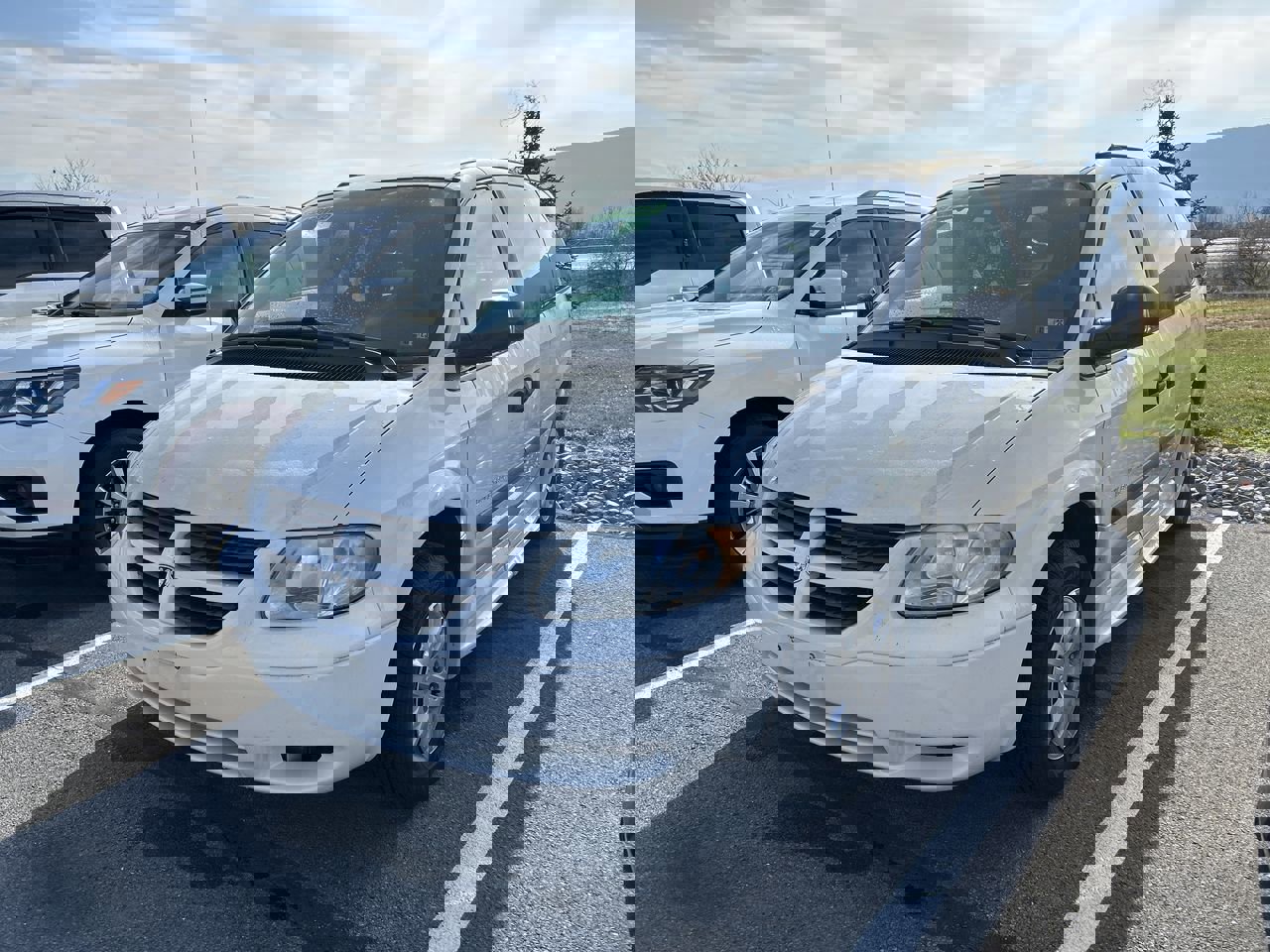 2006 Dodge Grand Caravan SE photo 3