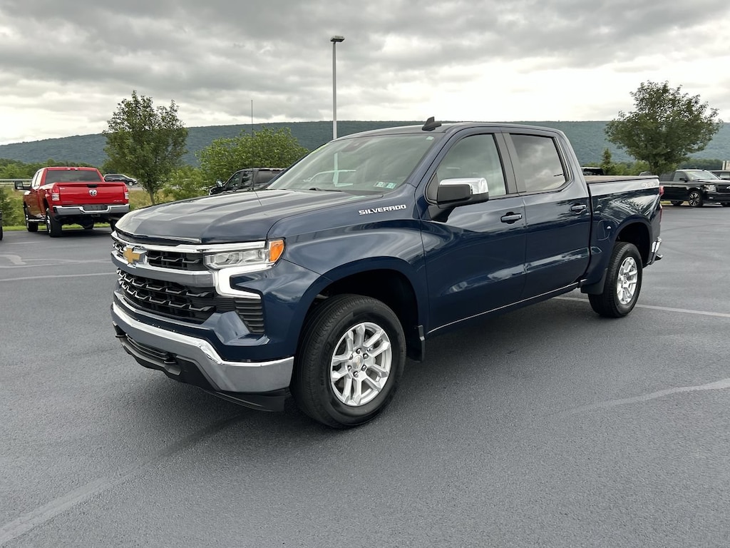 Used 2023 Chevrolet Silverado 1500 LT Truck Crew Cab