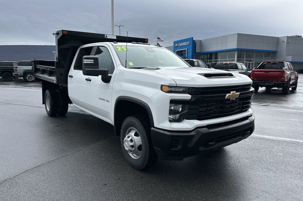 New 2025 Chevrolet Silverado 3500HD Chassis Work Truck Truck Crew Cab
