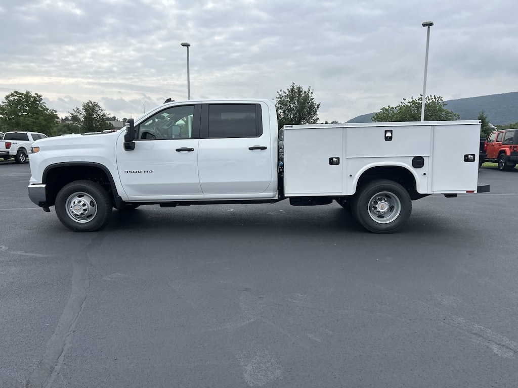 New 2026 Chevrolet Silverado 3500 HD Chassis Work Truck Truck Crew Cab
