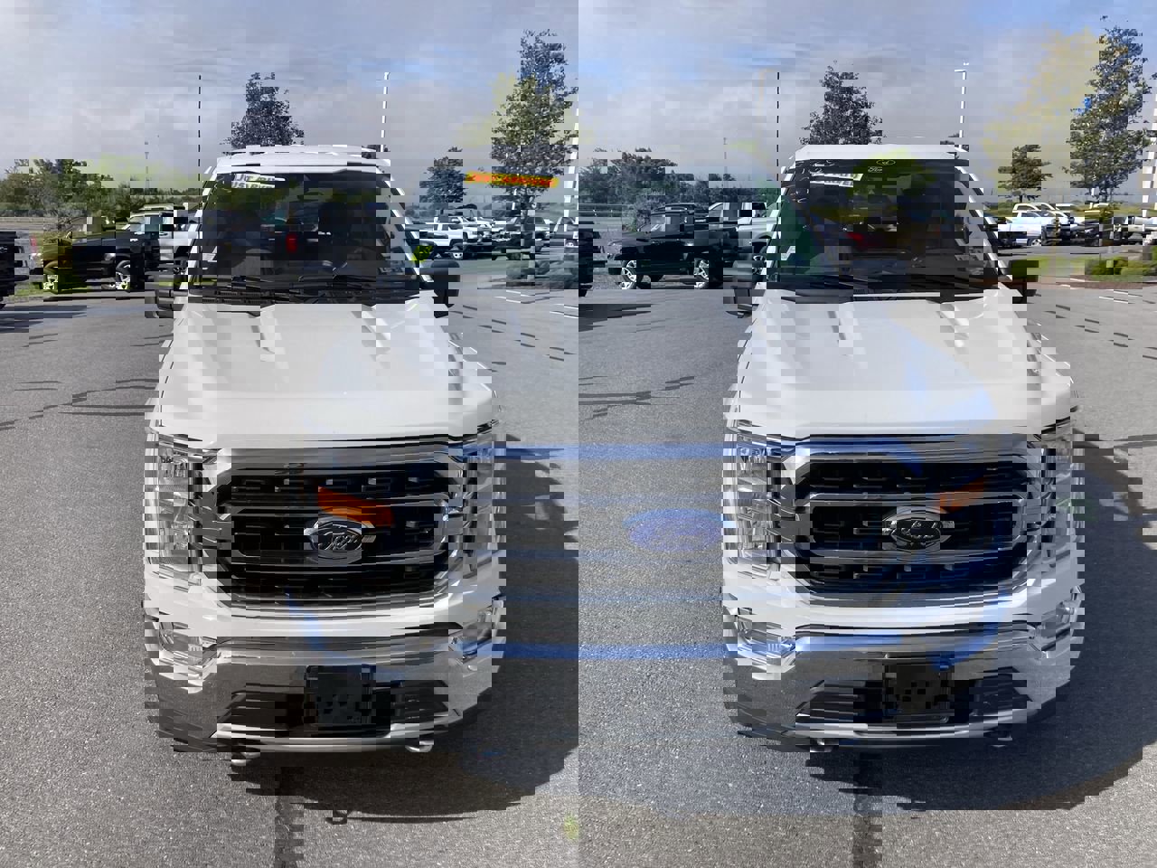 2021 Ford F-150 XLT photo 2
