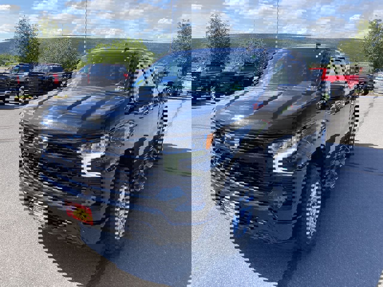 2022 Chevrolet Silverado 1500 RST photo 3