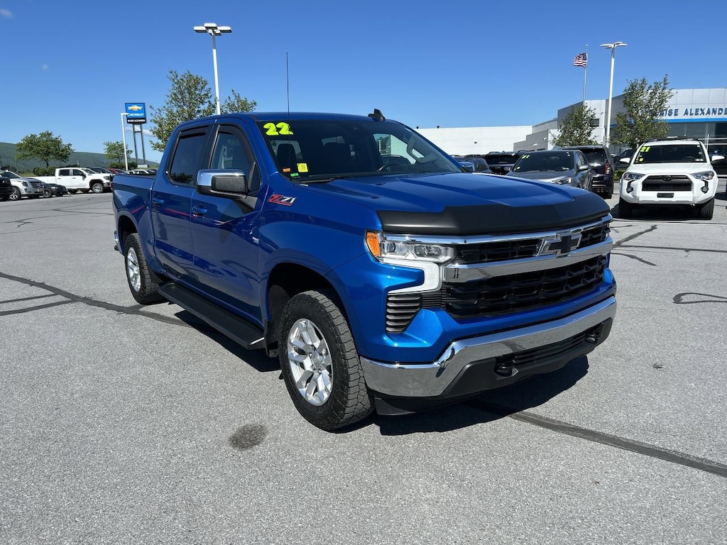 Used 2022 Chevrolet Silverado 1500 LT w/1LT Truck Crew Cab