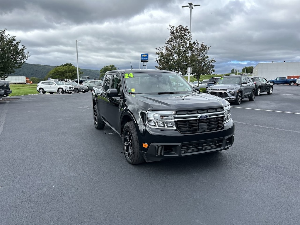 Used 2024 Ford Maverick Lariat Truck SuperCrew