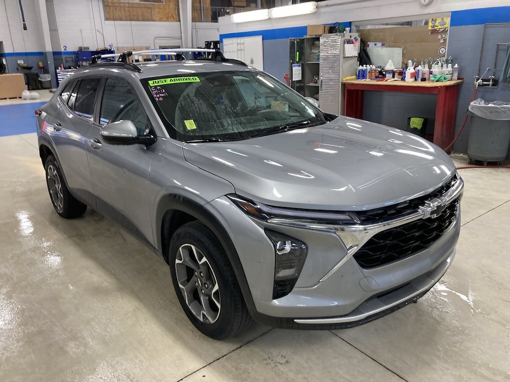 Used 2024 Chevrolet Trax LT SUV