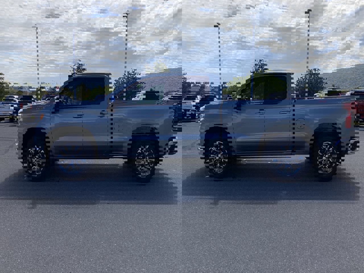 2026 Chevrolet Silverado 1500 LT photo 3