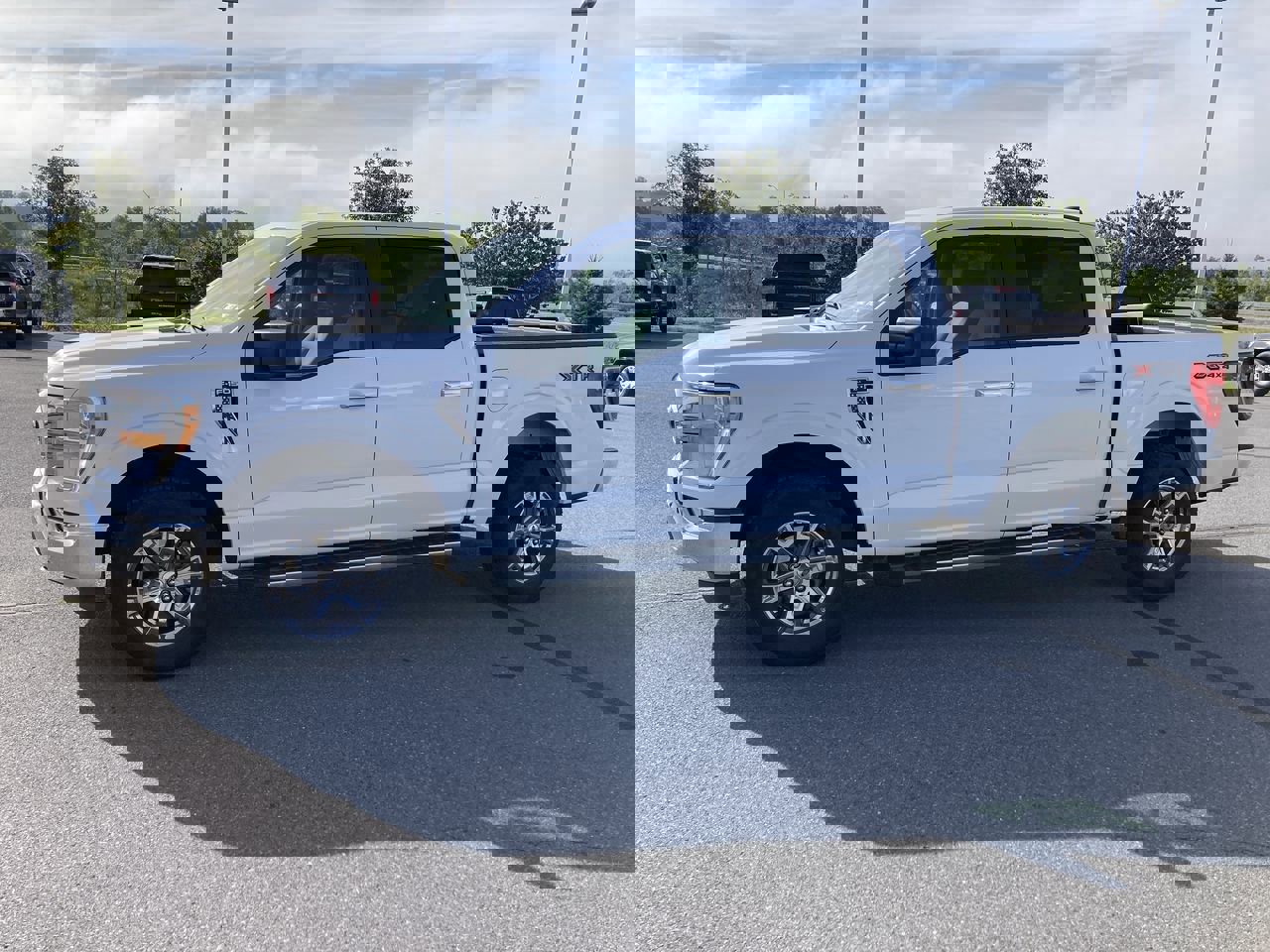 2021 Ford F-150 XLT photo 4