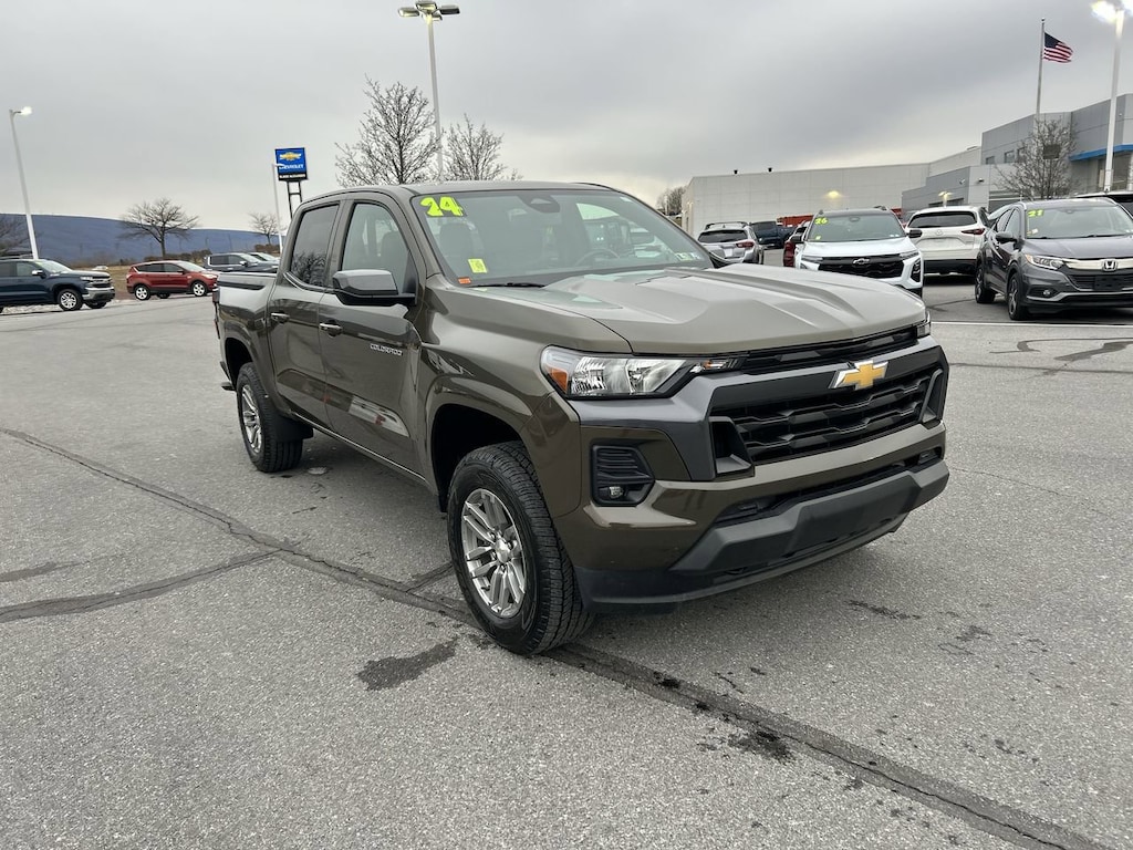 Used 2024 Chevrolet Colorado LT Truck Crew Cab