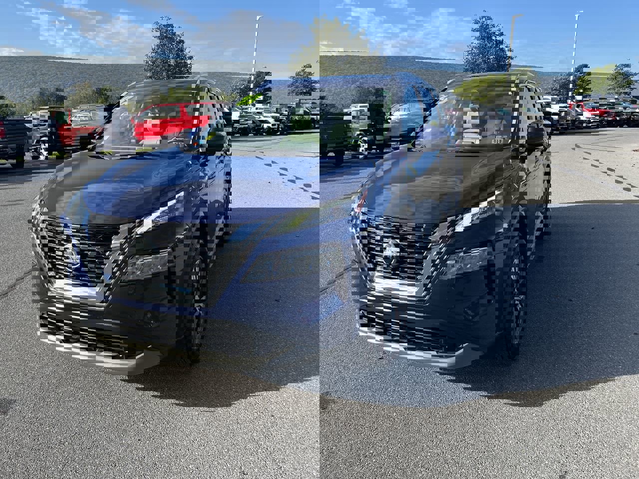 2023 Nissan Rogue SV photo 2