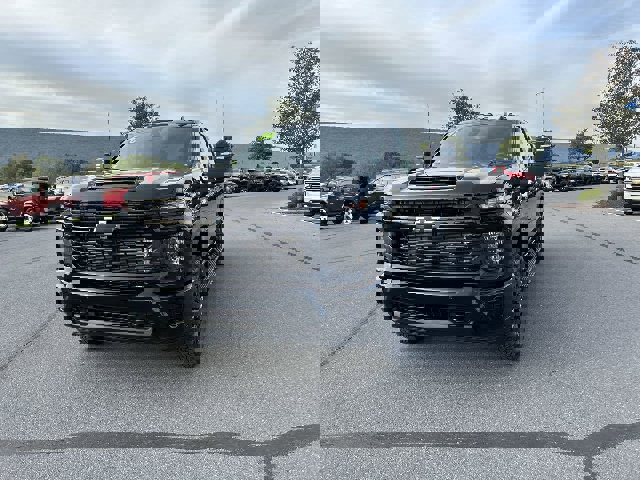 2026 Chevrolet Silverado 2500HD Custom photo 2