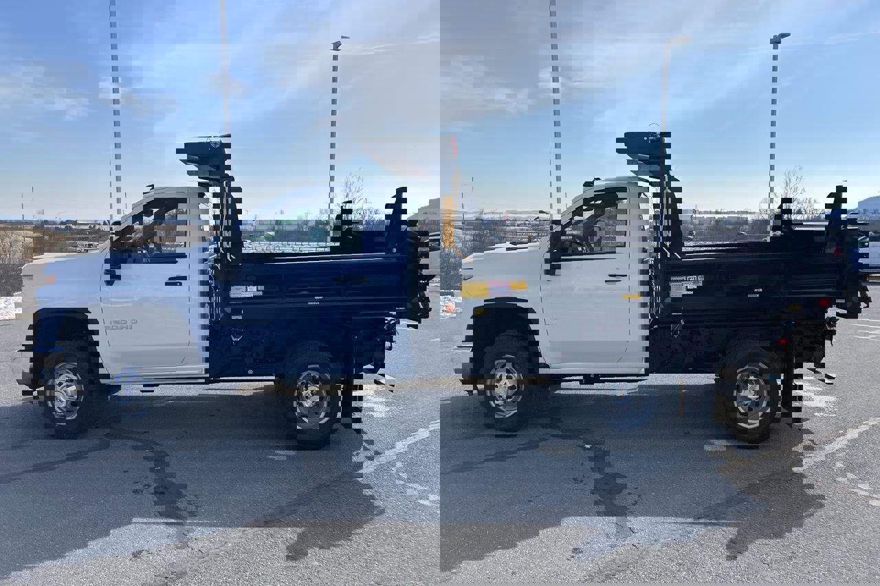 2025 Chevrolet Silverado 3500HD Work Truck photo 4