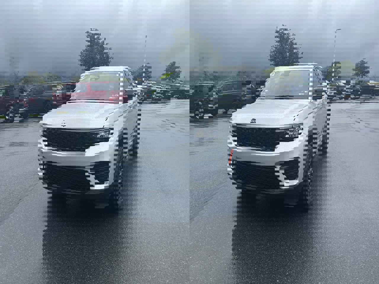 2025 Jeep Grand Cherokee Laredo Altitude X photo 3