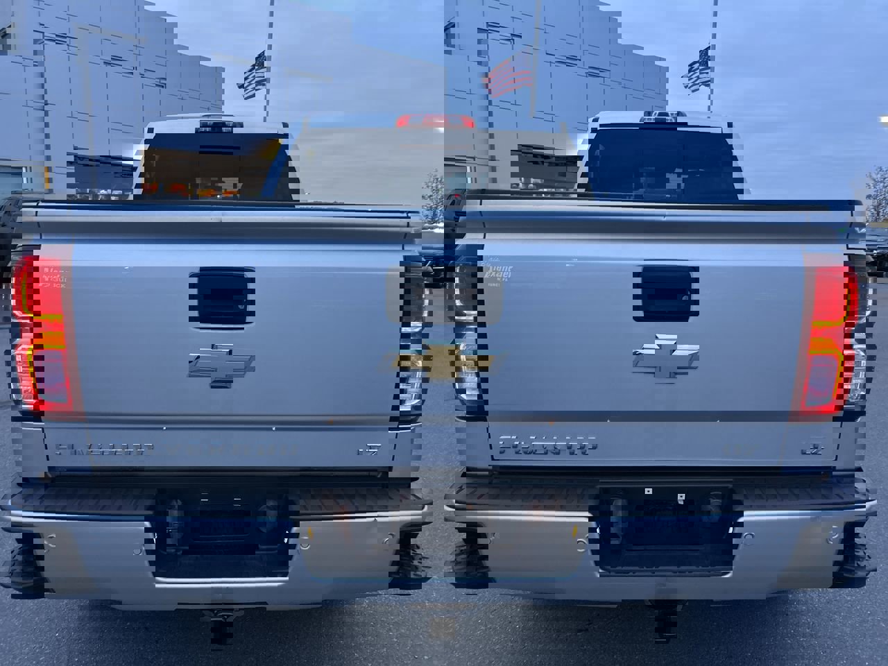 2018 Chevrolet Silverado 1500 LTZ photo 2