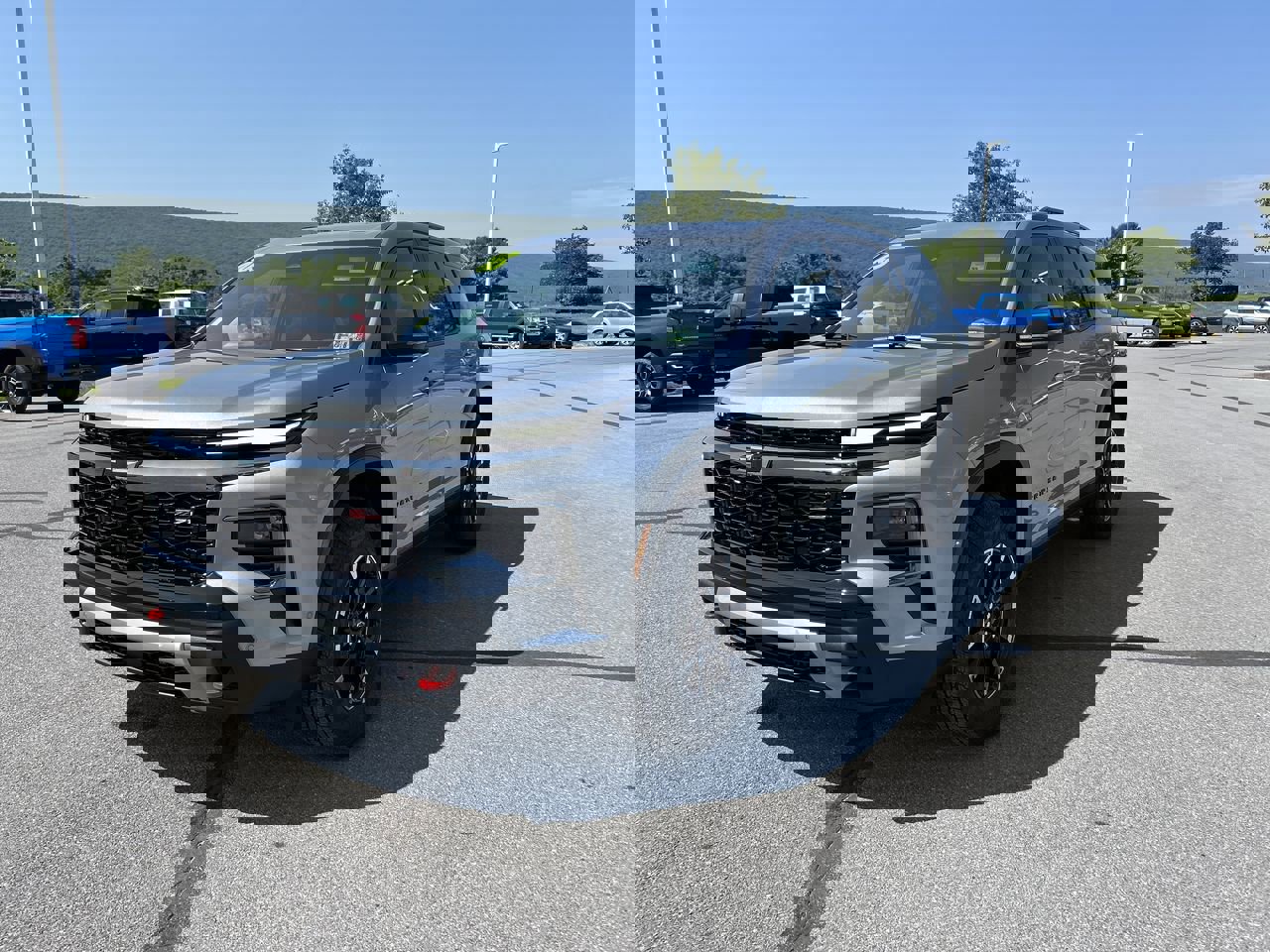 2025 Chevrolet Traverse Z71 photo 3