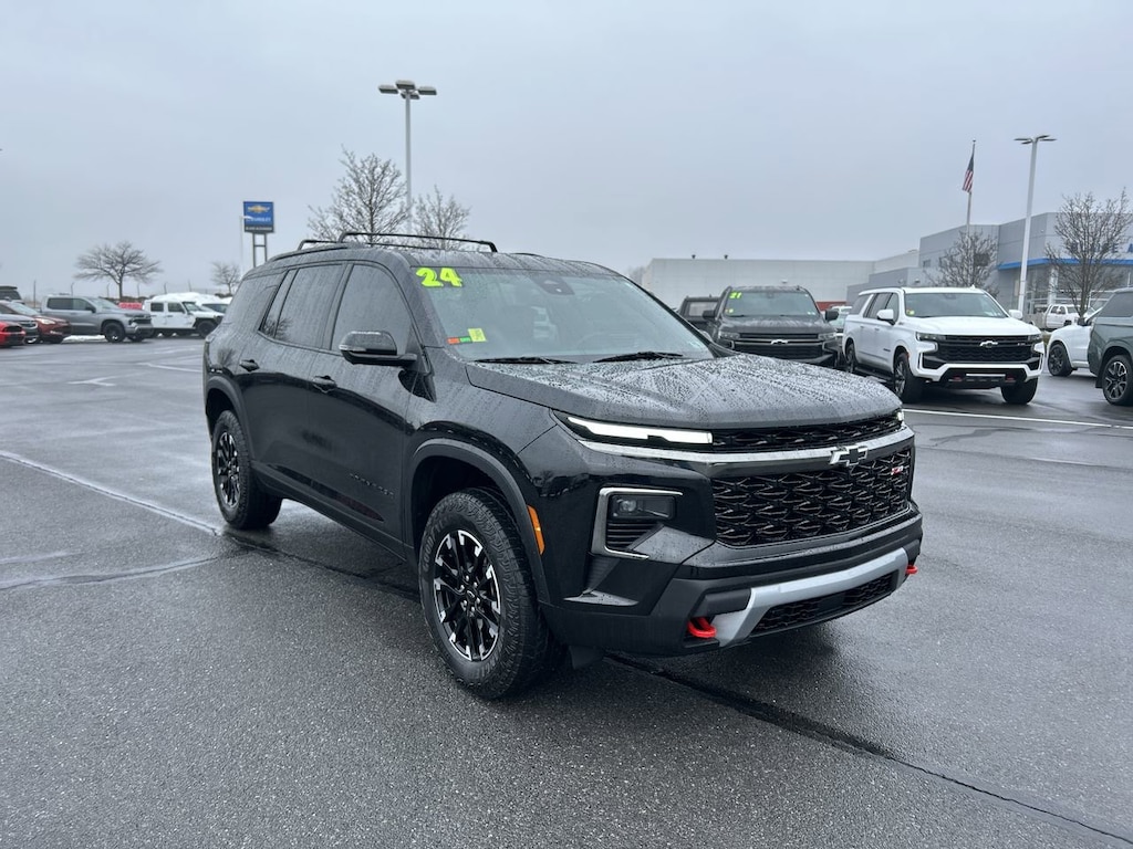 Used 2024 Chevrolet Traverse Z71 SUV