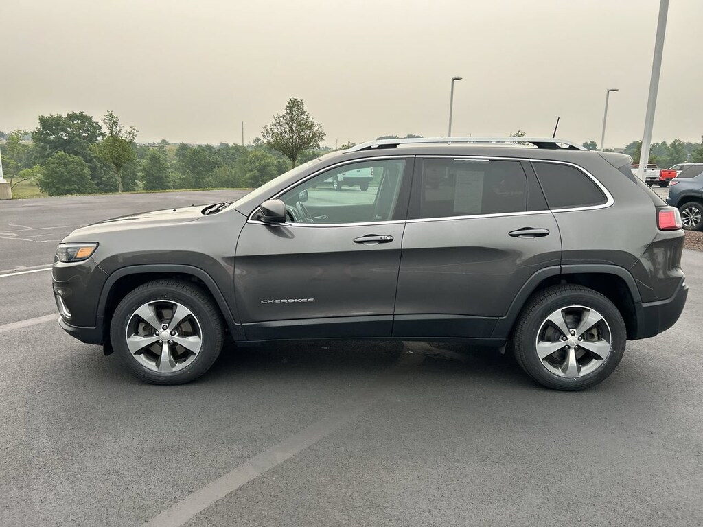 Used 2019 Jeep Cherokee Limited 4x4 SUV