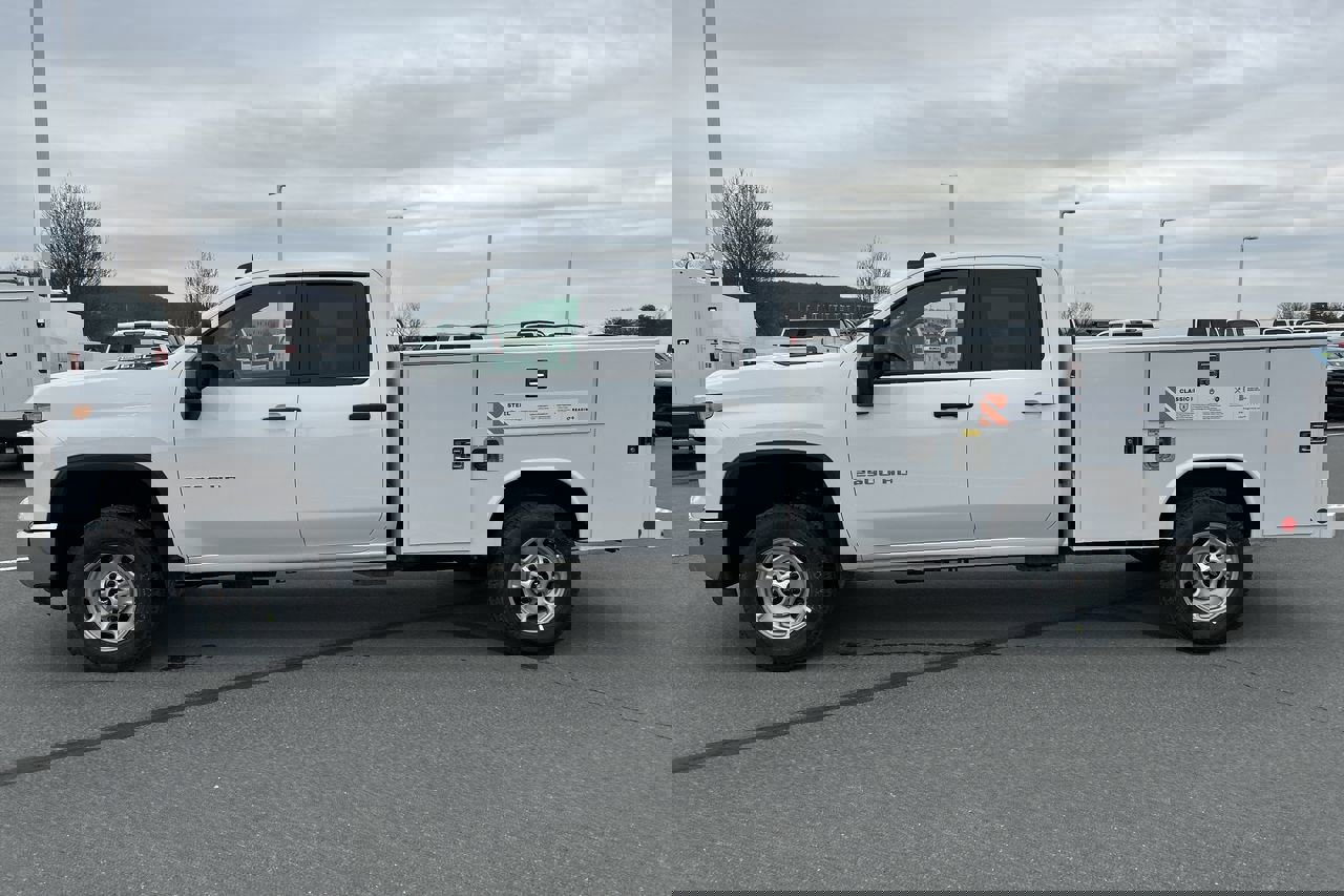 2025 Chevrolet Silverado 2500HD Work Truck photo 4