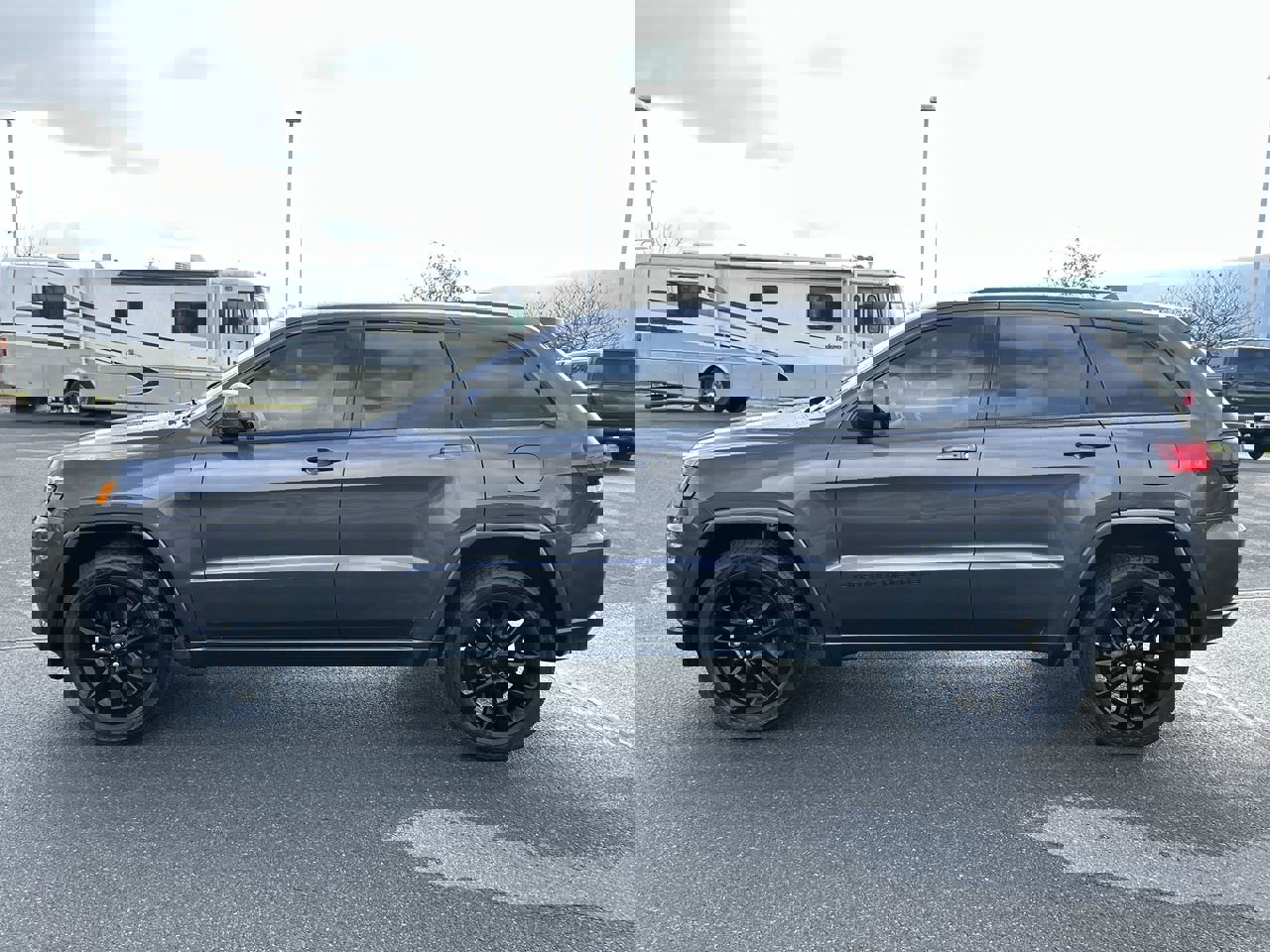 2020 Jeep Grand Cherokee Altitude photo 3