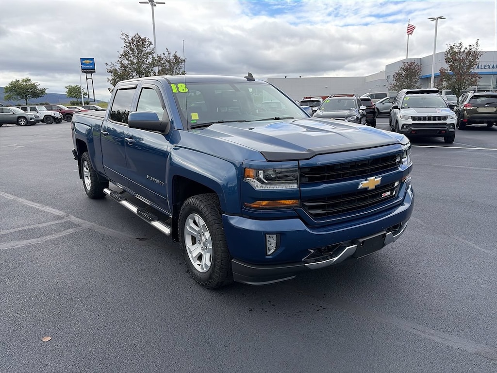 Used 2018 Chevrolet Silverado 1500 LT w/2LT Truck Crew Cab