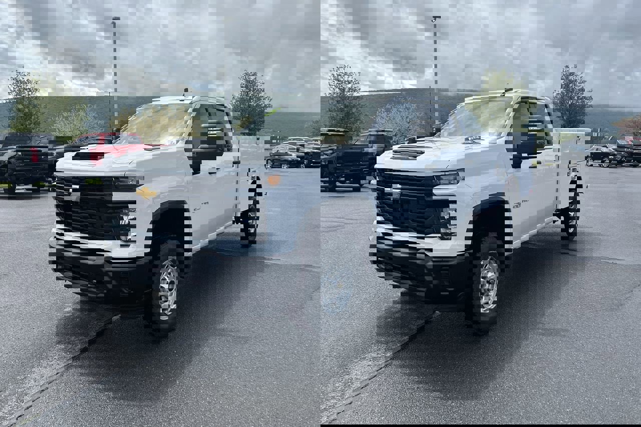 2025 Chevrolet Silverado 2500HD Work Truck photo 3