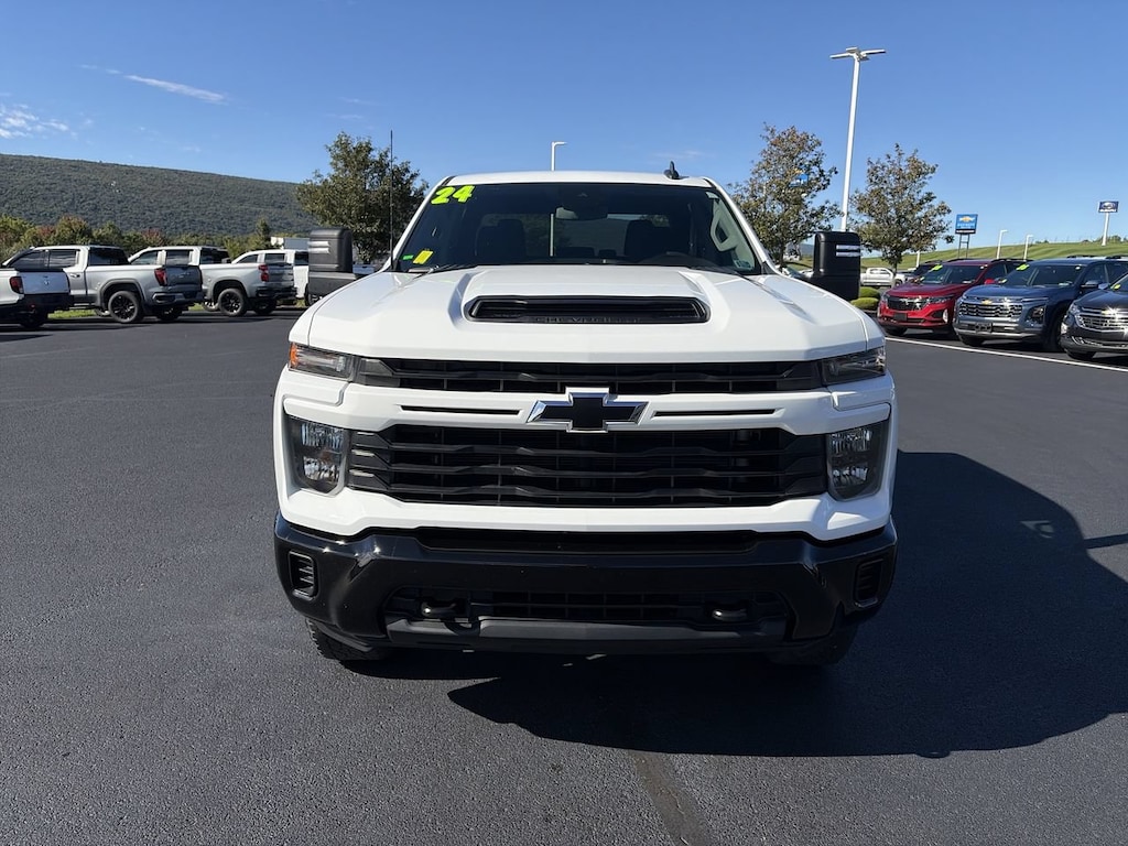 Used 2024 Chevrolet Silverado 2500 HD Custom Truck Crew Cab