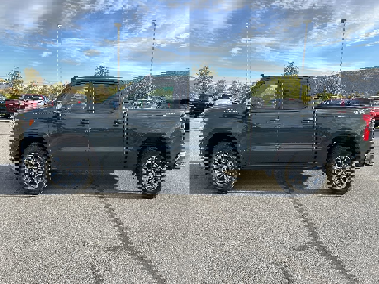 2026 Chevrolet Silverado 1500 LT photo 4