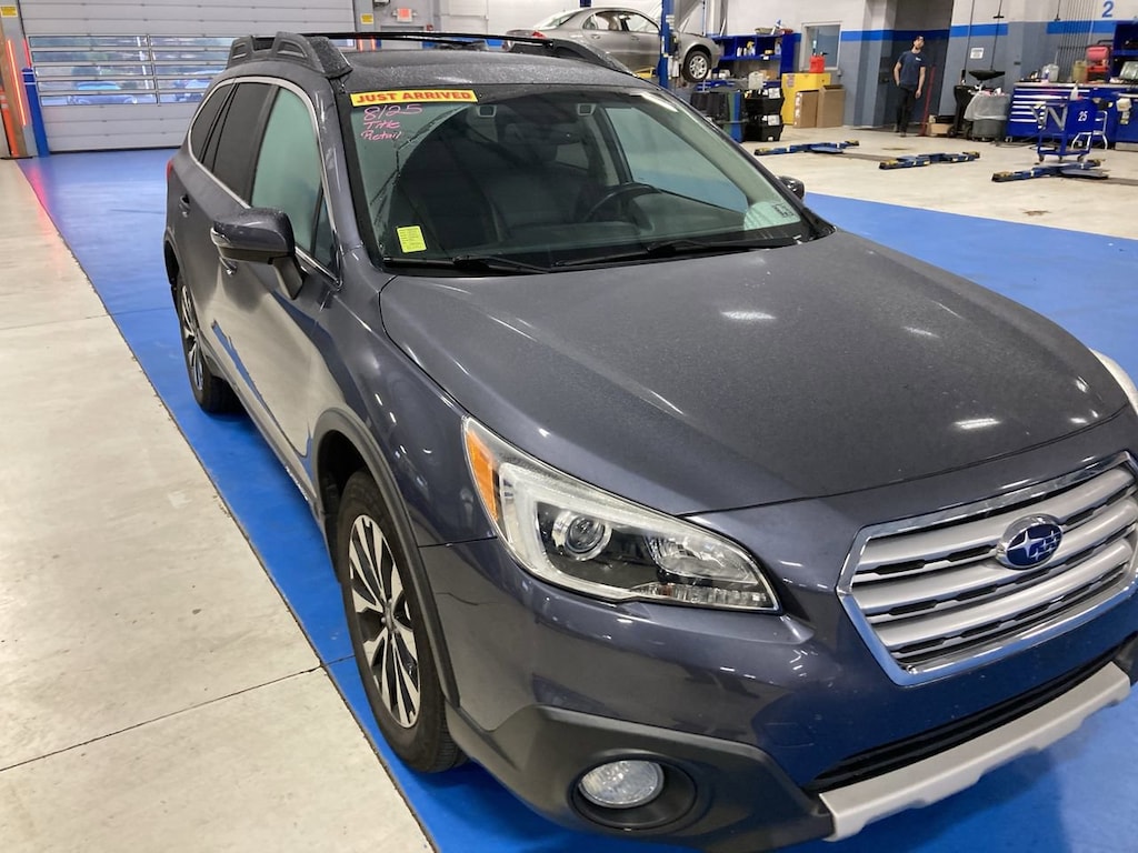 Used 2015 Subaru Outback 2.5i Limited w/Moonroof/KeylessAccess/Nav/EyeSight SUV