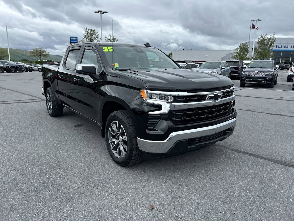 Used 2025 Chevrolet Silverado 1500 LT w/1LT Truck Crew Cab